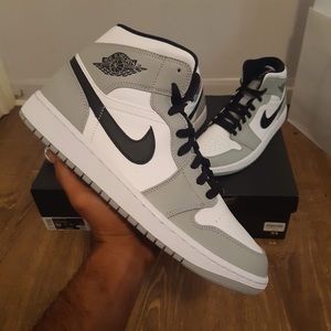 SOLD-Air Jordan 1 Mid Smoke Grey